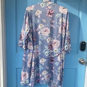 Taniri Pretty Blue Floral Robe one size